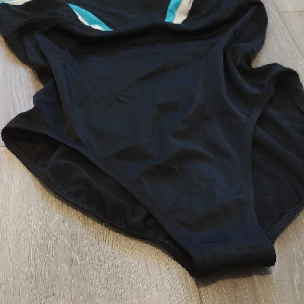 Nike Black and Teal Swimsuit - Picture 4 of 10